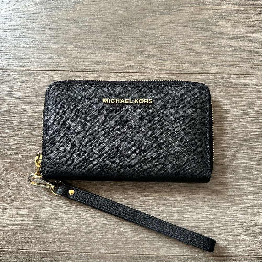 Michael Kors Wristlet